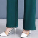 Calças Femininas Lavina de Cintura Alta com Botões Frontais em Poliéster e Seda Gelo